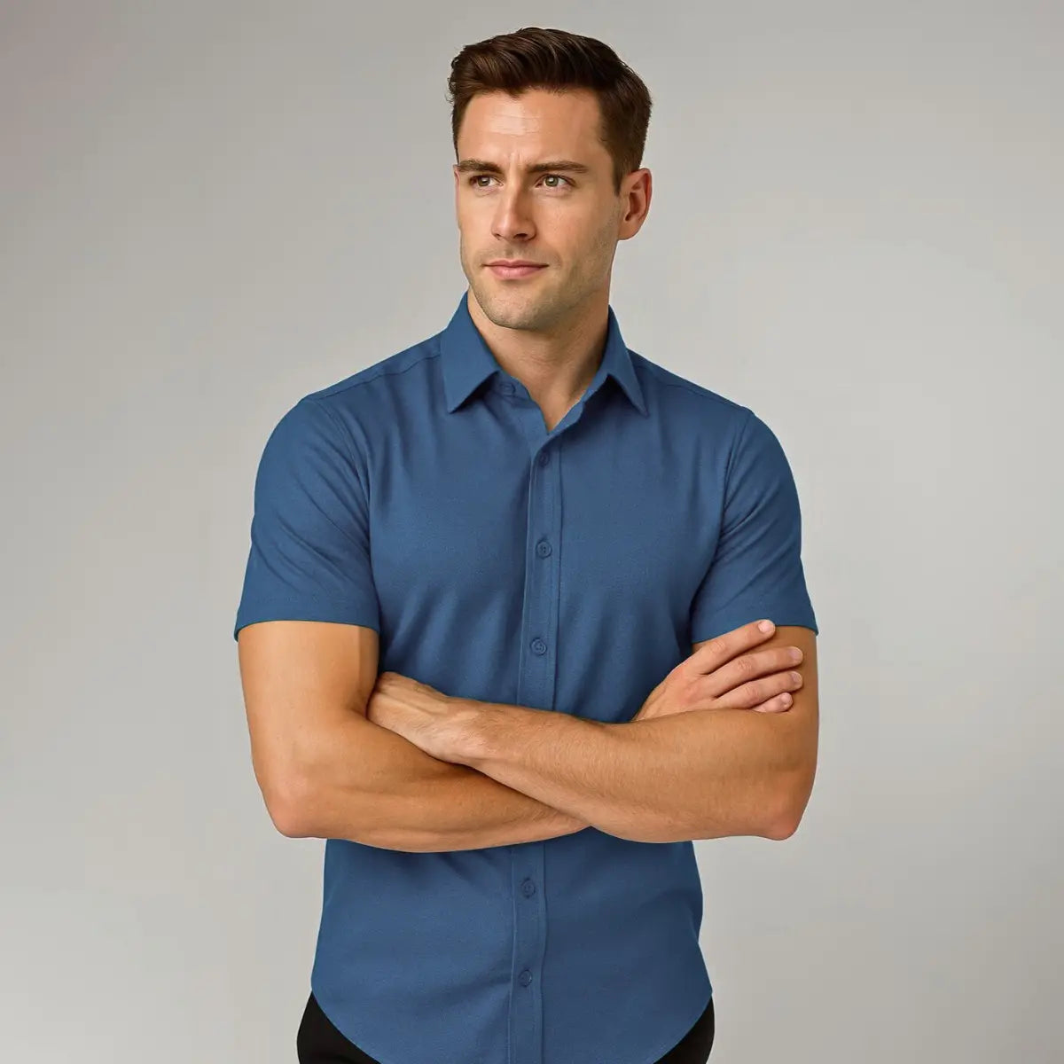 Chemise Ajustée à Manches Courtes