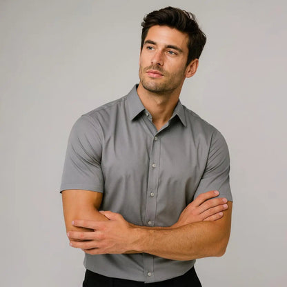 Chemise Ajustée à Manches Courtes